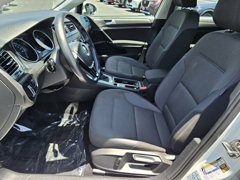 Used 2019 Volkswagen e-Golf SE w/ Driver Assistance Package image 26
