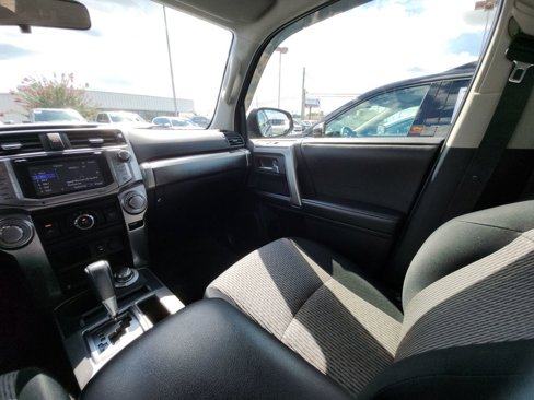 Used 2015 Toyota 4Runner SR5 image 12