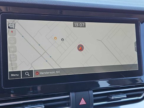 Used 2022 Kia Niro EX image 28