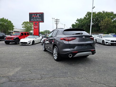 Used 2018 Alfa Romeo Stelvio Ti Sport image 10