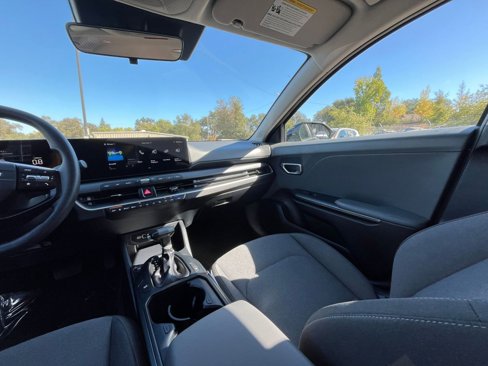 Used 2025 Kia K4 LXS image 33