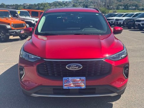 Used 2023 Ford Escape Platinum image 9