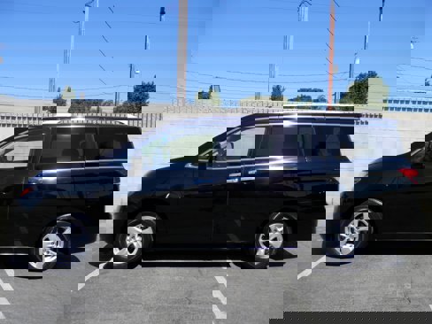 Used 2016 Nissan Quest SV image 17