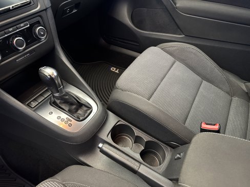 Used 2013 Volkswagen Golf TDI image 18