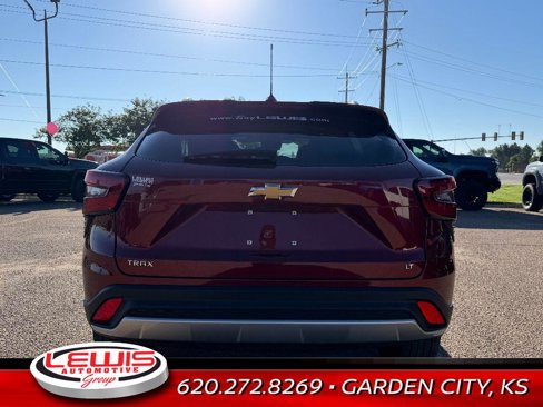 Used 2024 Chevrolet Trax LT image 6