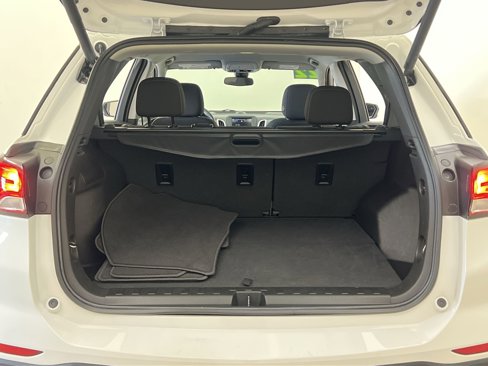 Used 2022 Chevrolet Equinox LT w/ Driver Convenience Package image 23