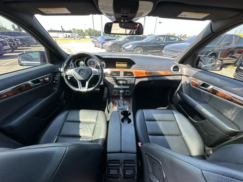 Used 2012 Mercedes-Benz C 250 Sedan image 2