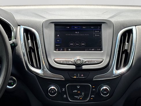 Used 2023 Chevrolet Equinox LT image 20