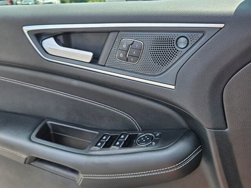 Used 2024 Ford Edge Titanium image 30