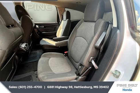 Used 2016 Chevrolet Traverse LT image 19
