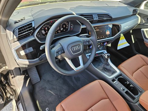 New 2025 Audi Q3 2.0T Premium image 9