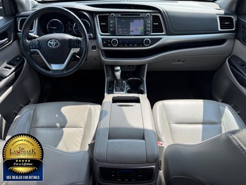 Used 2016 Toyota Highlander XLE image 13