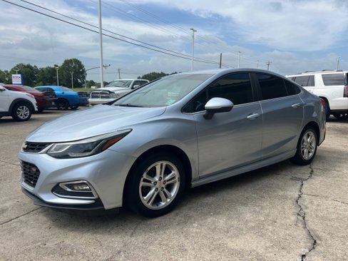Used 2017 Chevrolet Cruze LT w/ RS Package image 11