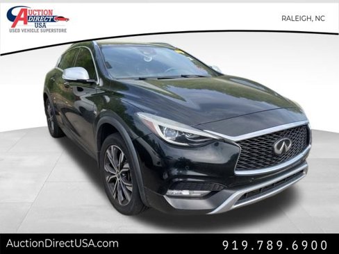 Used 2017 INFINITI QX30 Premium w/ Technology Package image 1