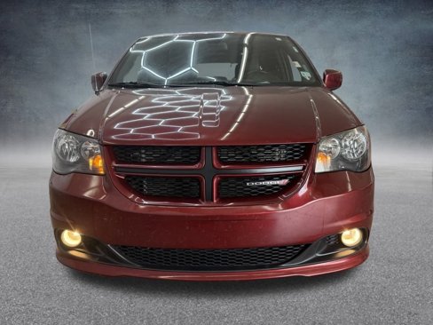 Used 2019 Dodge Grand Caravan GT image 3