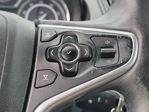 Used 2017 Buick Regal Sport Touring image 26