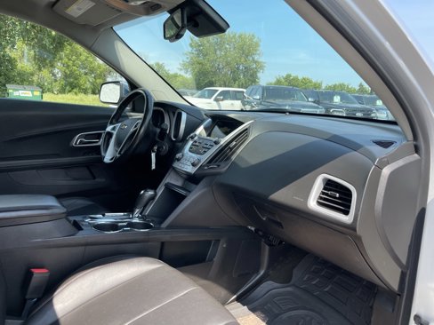 Used 2017 Chevrolet Equinox Premier w/ Enhanced Convenience Package image 34