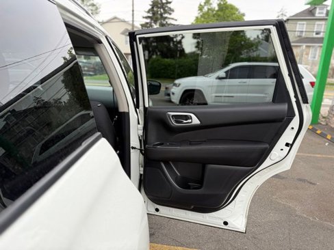 Used 2017 Nissan Pathfinder SV w/ Trailer Tow Package image 27