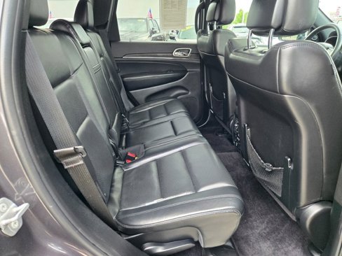 Used 2018 Jeep Grand Cherokee Limited w/ Luxury Group II image 9