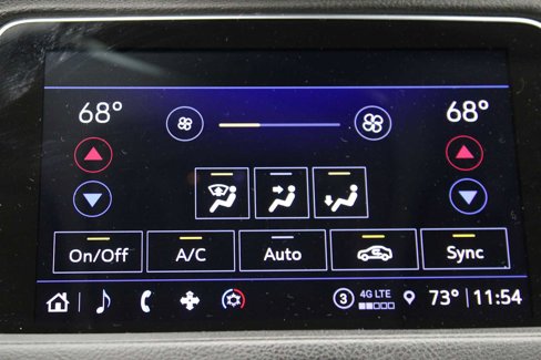 Used 2022 Cadillac XT4 Luxury w/ LPO, Onyx Lite Package image 30