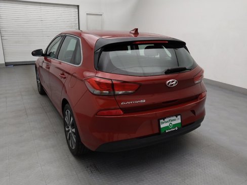 Used 2018 Hyundai Elantra GT image 6