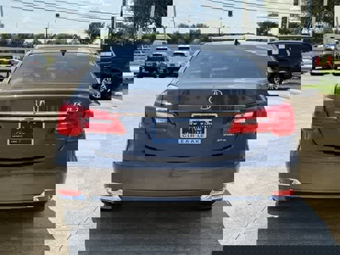 Used 2016 Acura RLX w/ Technology Package image 4