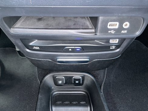 Used 2019 Chrysler Pacifica Touring-L Plus w/ Advanced Safetytec Group image 56