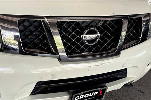 Used 2014 Nissan Armada Platinum w/ Platinum Reserve Package image 29