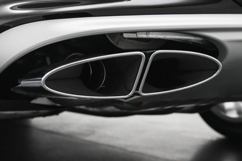Used 2024 Bentley Bentayga Extended Wheelbase image 23