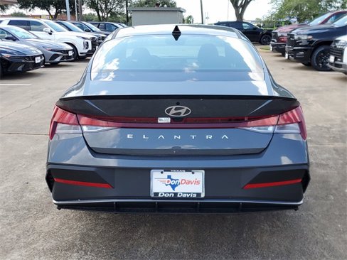 New 2025 Hyundai Elantra Sport image 4