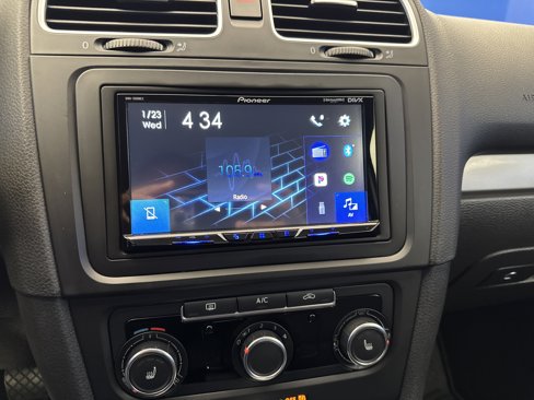 Used 2013 Volkswagen Golf TDI image 16