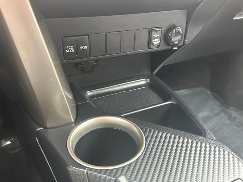 Used 2015 Toyota RAV4 LE image 24