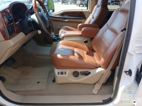 Used 2006 Ford F350 Lariat image 31