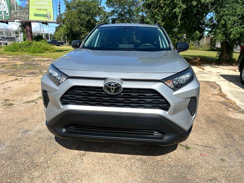 Used 2021 Toyota RAV4 LE image 4