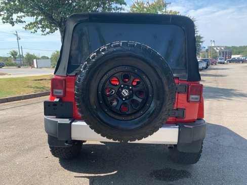 Used 2015 Jeep Wrangler Unlimited Sahara w/ Connectivity Group image 5