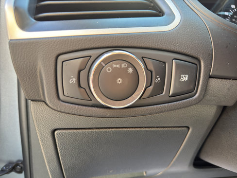 Used 2024 Ford Edge SEL image 13