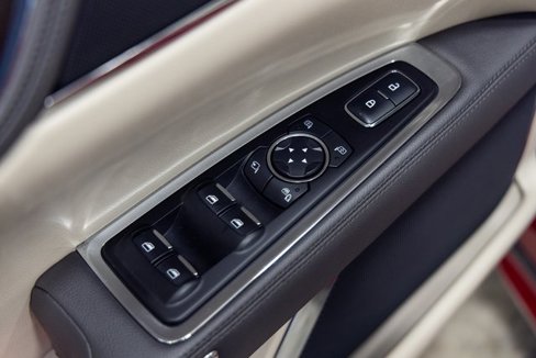 Used 2018 Lincoln Continental Select w/ Continental Climate Package image 14