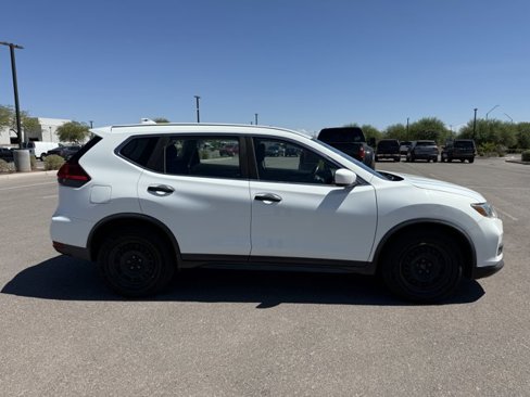 Used 2017 Nissan Rogue S image 5