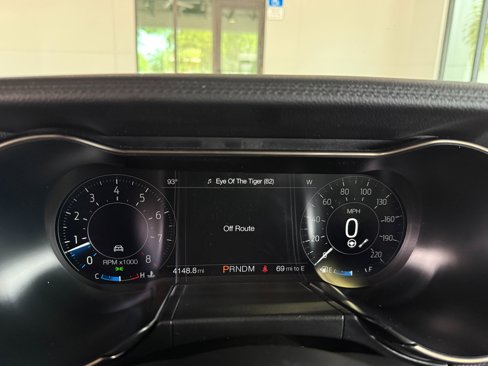 Used 2022 Ford Mustang Shelby GT500 w/ Technology Package image 32