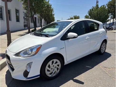 Used 2016 Toyota Prius C Two image 4