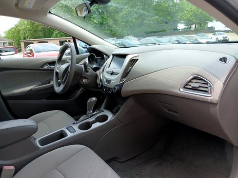 Used 2017 Chevrolet Cruze LS image 15