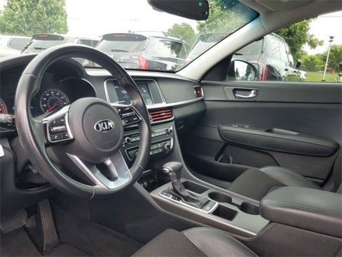 Certified 2020 Kia Optima S image 12