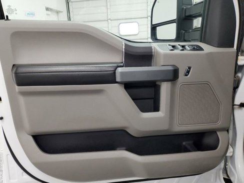 Used 2018 Ford F150 XLT w/ Trailer Tow Package image 18