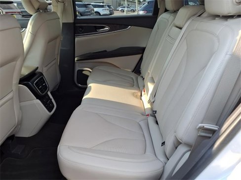 Used 2019 Lincoln Nautilus Reserve image 8
