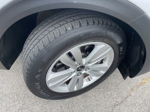 Used 2019 Kia Sportage LX image 17