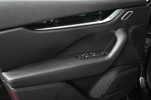 Certified 2022 Maserati Levante GT image 9