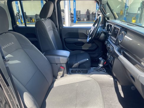 Used 2019 Jeep Wrangler Unlimited Sahara image 22