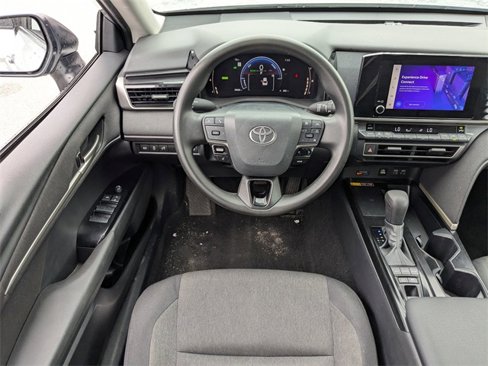 Used 2025 Toyota Camry Hybrid image 14