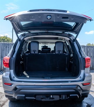 Used 2019 Nissan Pathfinder SL image 9