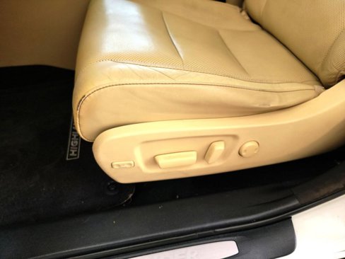 Used 2014 Toyota Highlander Limited image 27